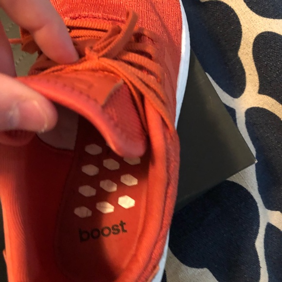 Adidas NMD R2 - Picture 3 of 6